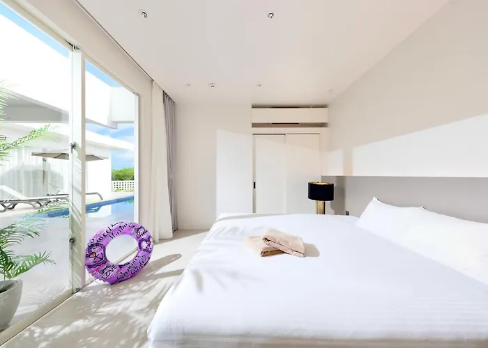 Crystal Villa Bayside