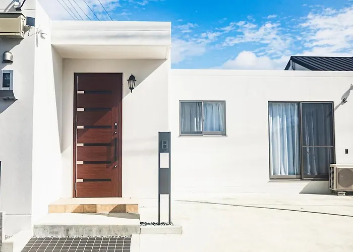 Brdige Stay Miyakojima - Hotel Quality, Hirara-Kuhei, Within Walking Distance Of The Beach, Within A 10-Minute Drive To The Downtown Area, Sleeps 6, Spacious Private House